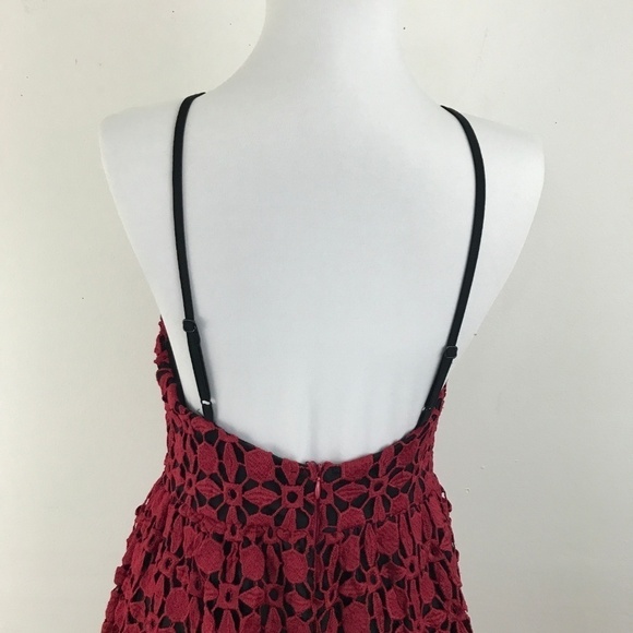 Romeo & Juliet Couture Red Midi Crochet Dress - Picture 7 of 8